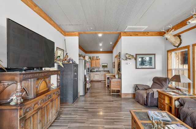 325 Freeman Ln, Hartsville, TN 37074