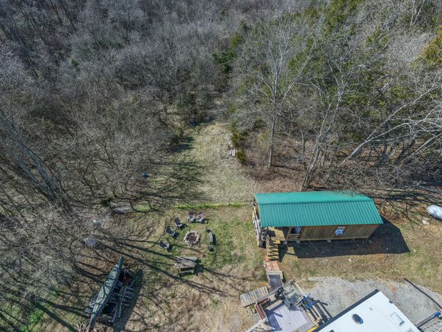 325 Freeman Ln, Hartsville, TN 37074
