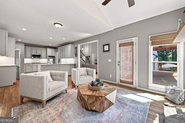 44 Fallen Oak Drive, Dallas, GA 30132