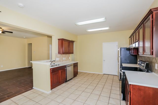 503 Ammonite Court, Arlington, TX 76002