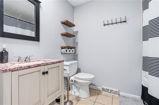 6221 ALBERVAN Street, Shawnee, KS 66216