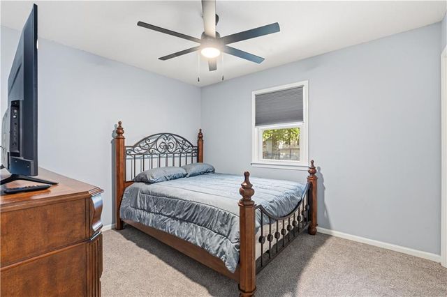 6221 ALBERVAN Street, Shawnee, KS 66216