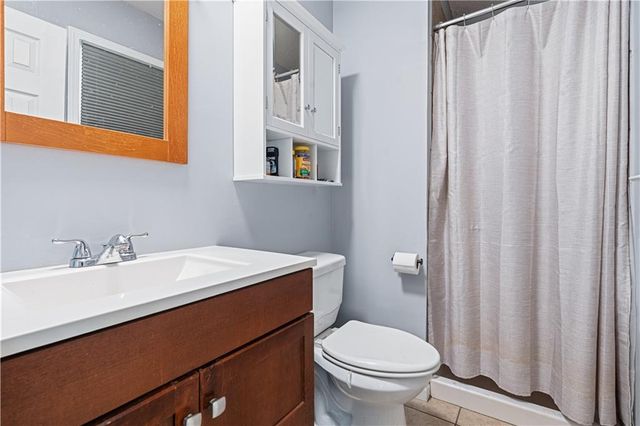 6221 ALBERVAN Street, Shawnee, KS 66216