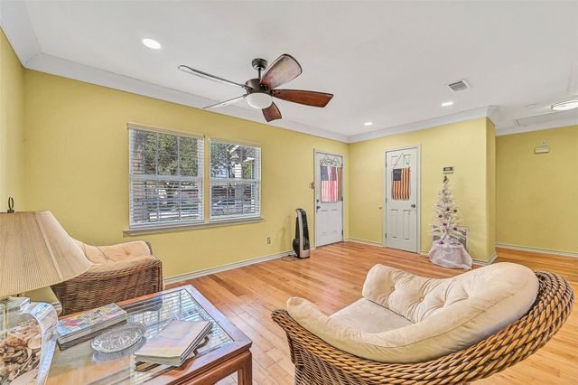 6605 Fairway Drive, Galveston, TX 77551