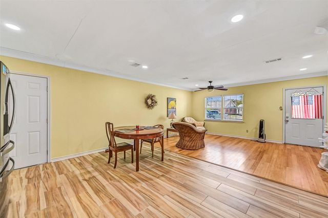 6605 Fairway Drive, Galveston, TX 77551