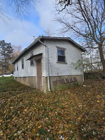 2221 Howard Avenue, Flint, MI 48503