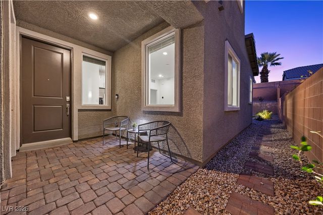 1291 Valencia Cliffs Avenue, Henderson, NV 89012