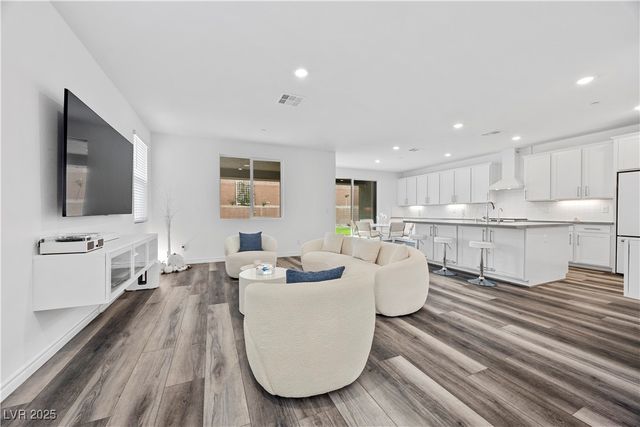 1291 Valencia Cliffs Avenue, Henderson, NV 89012