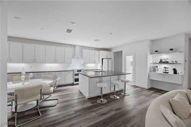 1291 Valencia Cliffs Avenue, Henderson, NV 89012