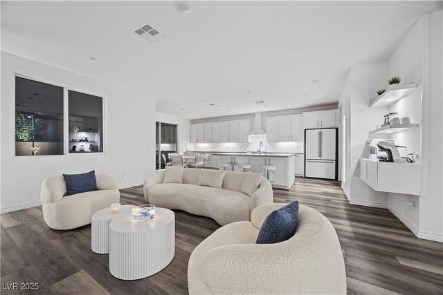 1291 Valencia Cliffs Avenue, Henderson, NV 89012