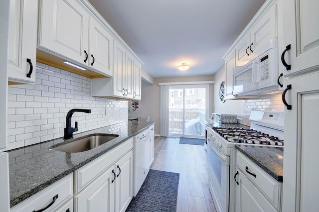 23528 Woodshire Court, Novi, MI 48375