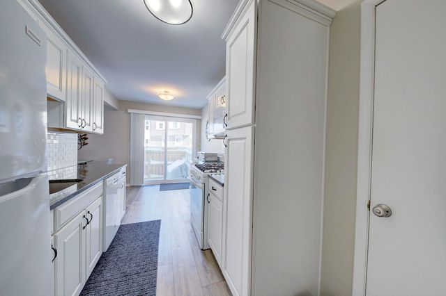 23528 Woodshire Court, Novi, MI 48375