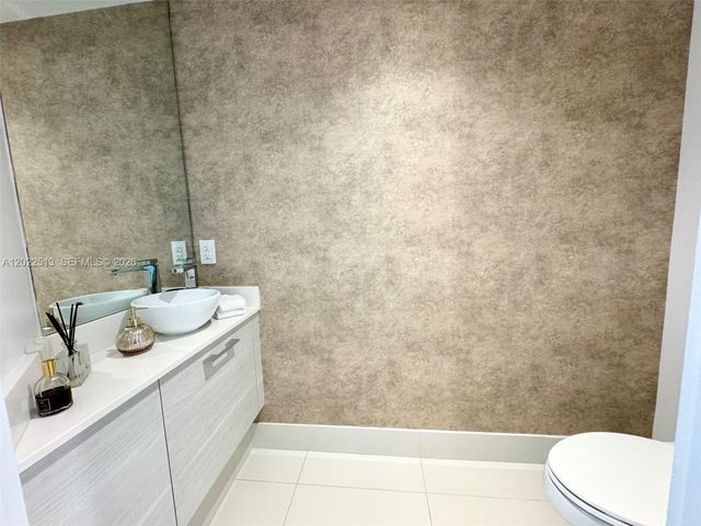 650 NE 32nd St 1901, Miami, FL 33137