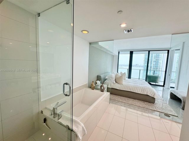 650 NE 32nd St 1901, Miami, FL 33137