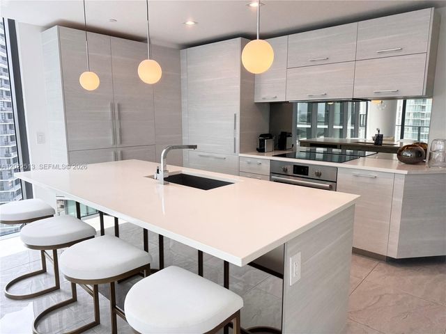 650 NE 32nd St 1901, Miami, FL 33137