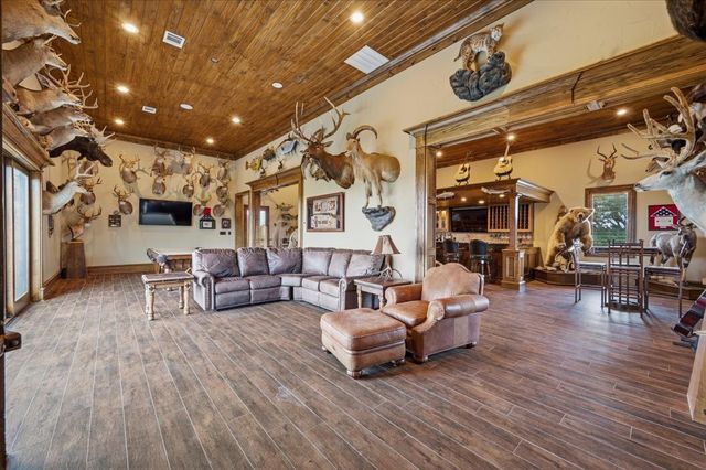 200 Falcon Ridge, Aledo, TX 76008