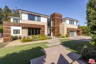 4607 Vanalden Avenue, Tarzana, CA 91356