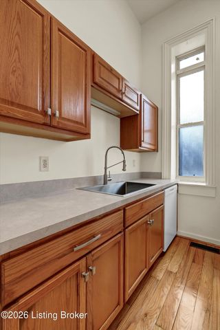 124 E Oak St 2, Louisville, KY 40203