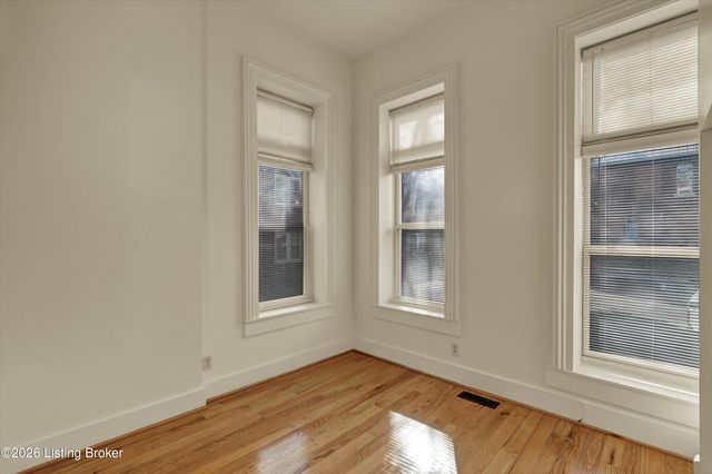 124 E Oak St 2, Louisville, KY 40203