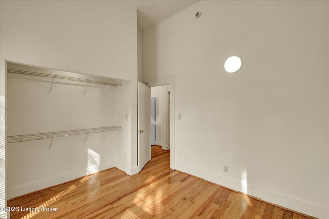 124 E Oak St 2, Louisville, KY 40203