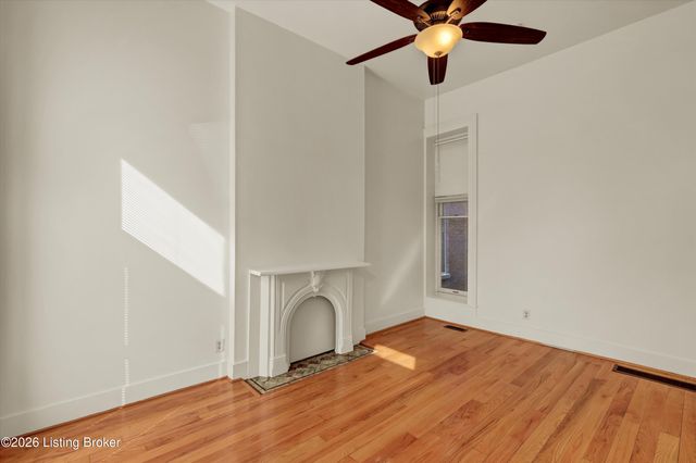 124 E Oak St 2, Louisville, KY 40203