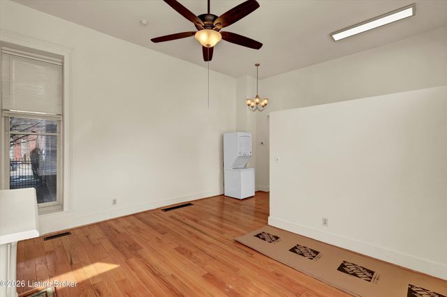 124 E Oak St 2, Louisville, KY 40203