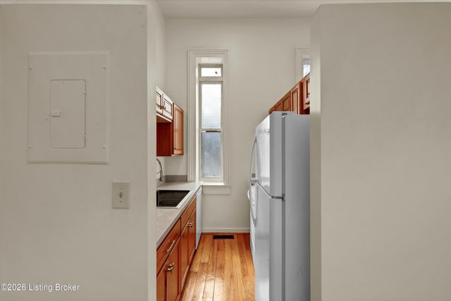 124 E Oak St 2, Louisville, KY 40203