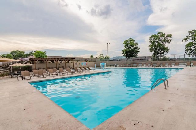 123 Bunker Ridge Drive 4, Branson, MO 65616