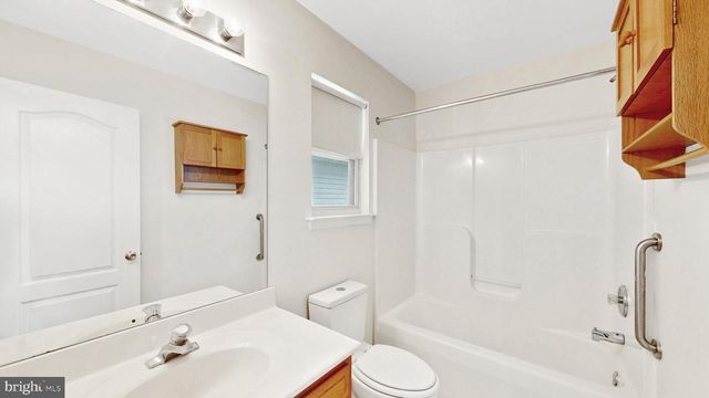 5 GREENWICH DR, Dover, DE 19901