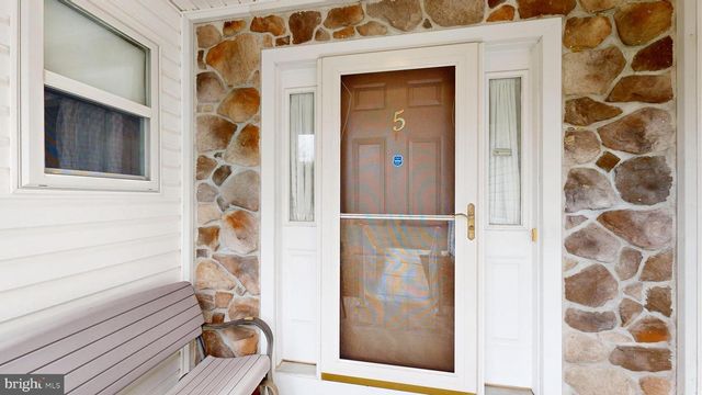 5 GREENWICH DR, Dover, DE 19901