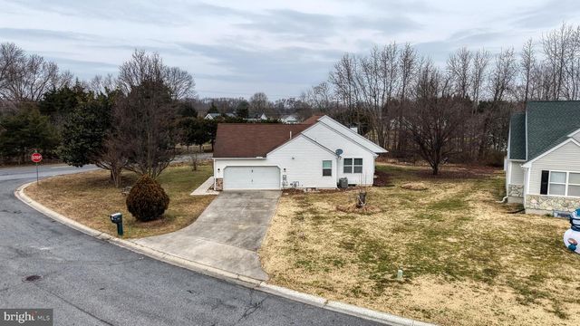 5 GREENWICH DR, Dover, DE 19901