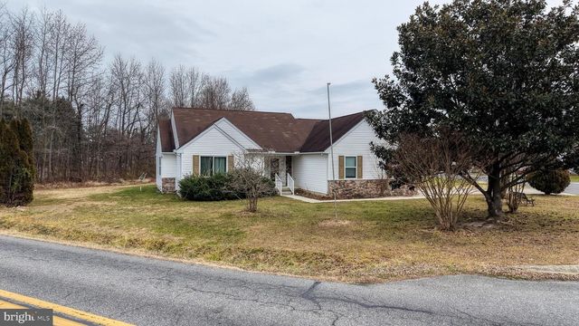 5 GREENWICH DR, Dover, DE 19901