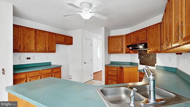 5 GREENWICH DR, Dover, DE 19901