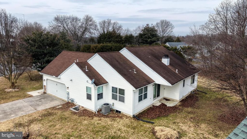 5 GREENWICH DR, Dover, DE 19901