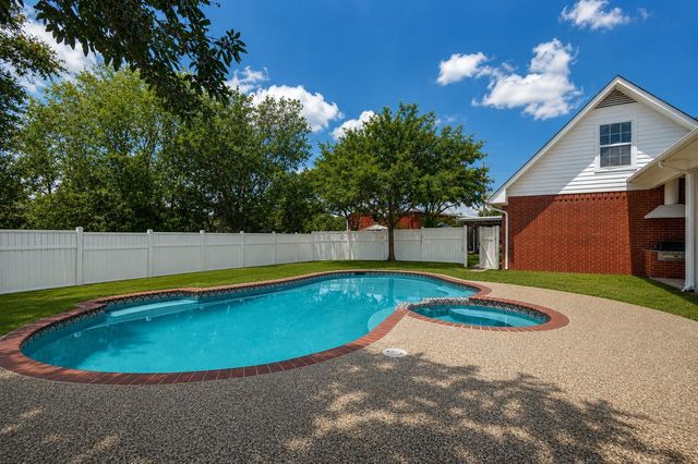 428 County Road 4681, Boyd, TX 76023