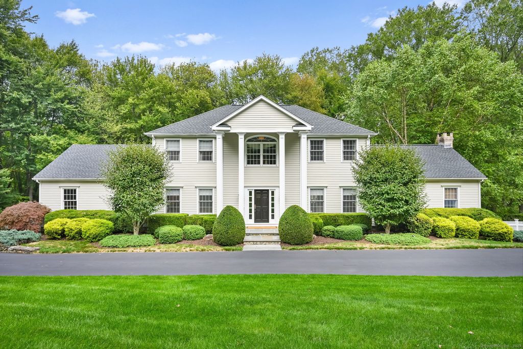 550 Rolling Hills Drive, Fairfield, CT 06824