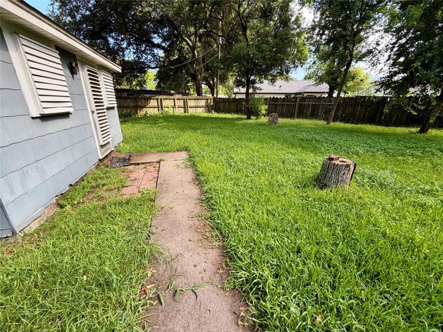 2013 6th Street N, Texas City, TX 77590