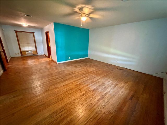 2013 6th Street N, Texas City, TX 77590