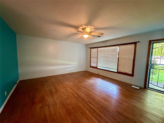 2013 6th Street N, Texas City, TX 77590