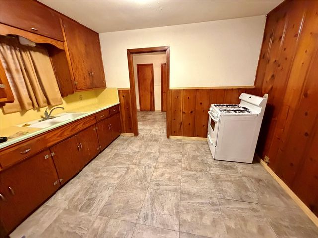 2013 6th Street N, Texas City, TX 77590