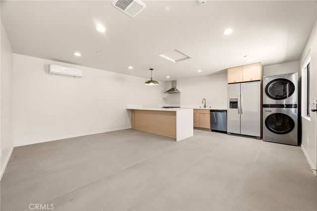 414 Stedman 1, Monrovia, CA 91016