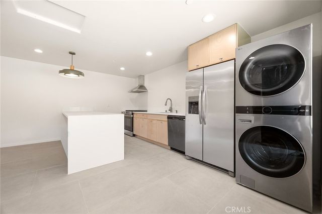 414 Stedman 1, Monrovia, CA 91016