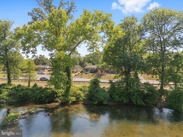 3204 LINDEN AVE, Fredericksburg, VA 22401