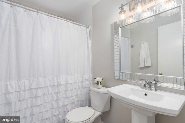 3204 LINDEN AVE, Fredericksburg, VA 22401