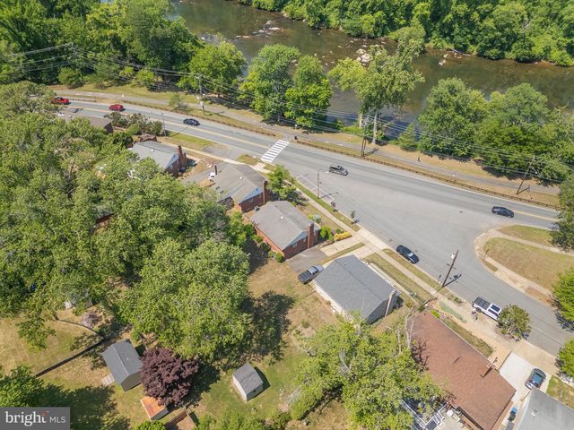 3204 LINDEN AVE, Fredericksburg, VA 22401