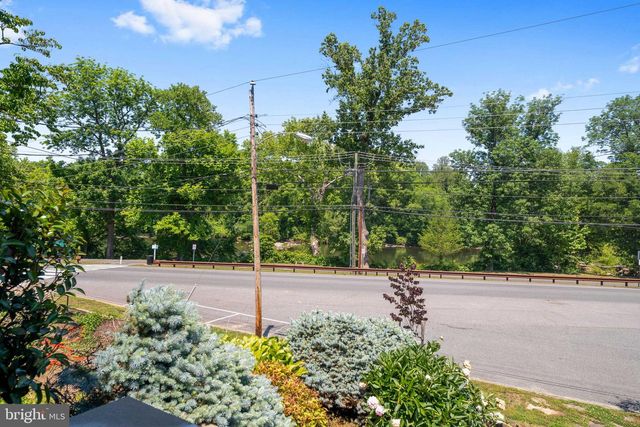 3204 LINDEN AVE, Fredericksburg, VA 22401