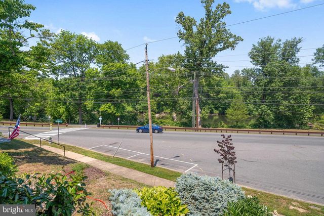 3204 LINDEN AVE, Fredericksburg, VA 22401