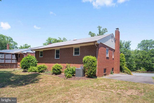 3204 LINDEN AVE, Fredericksburg, VA 22401