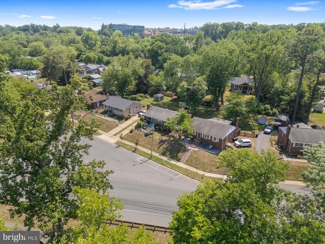 3204 LINDEN AVE, Fredericksburg, VA 22401