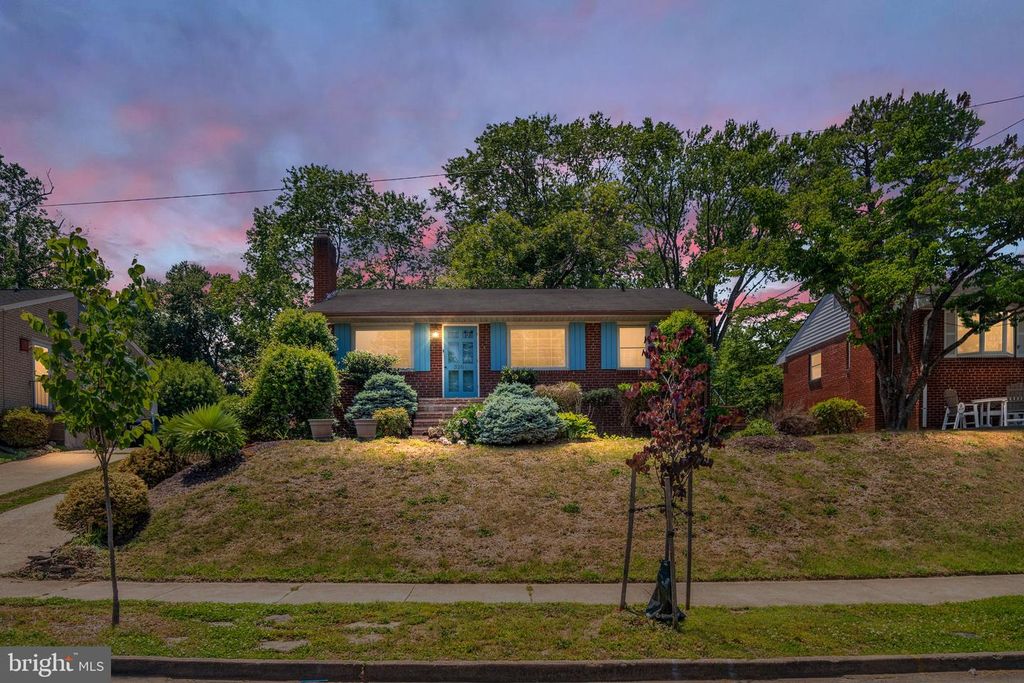 3204 LINDEN AVE, Fredericksburg, VA 22401